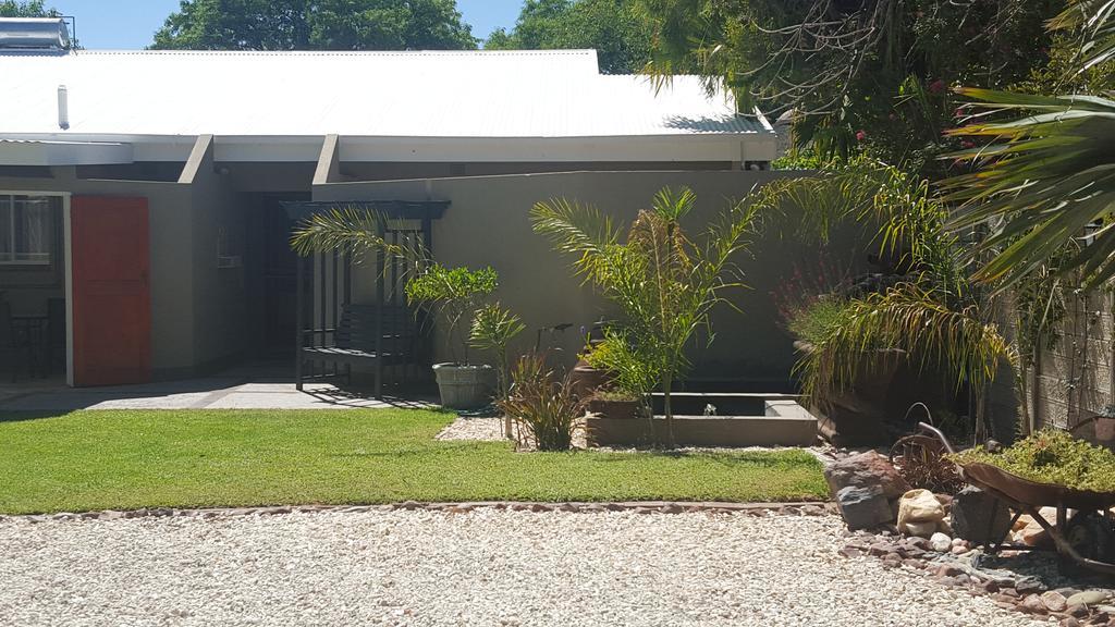 Gemutlich Guesthouse Upington Exterior photo