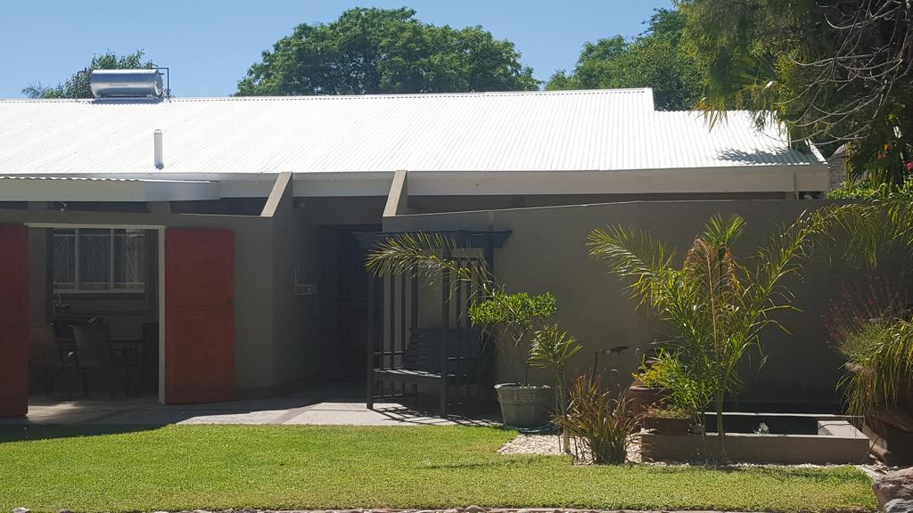 Gemutlich Guesthouse Upington Exterior photo