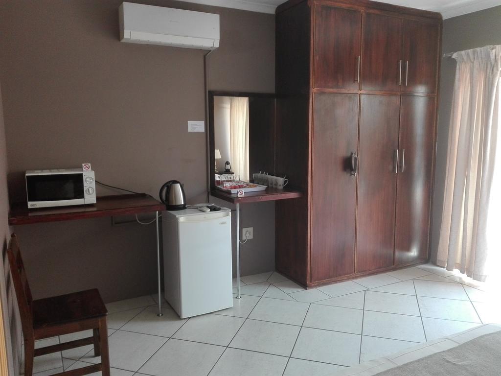 Gemutlich Guesthouse Upington Exterior photo